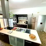 Les Escapades Luxo & Piscine Villa *